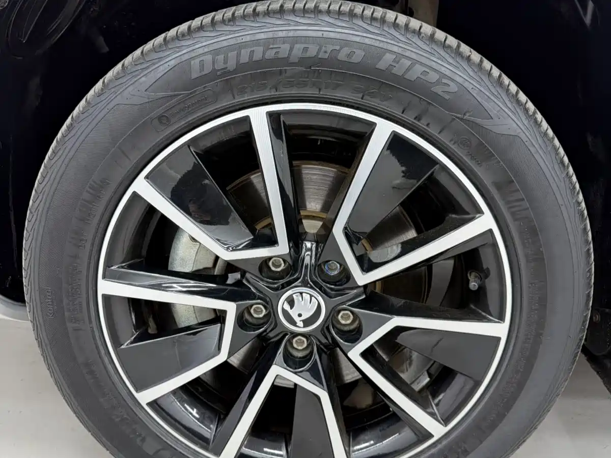 Škoda Karoq 2021 TSI280 Luxury Edition фото 20