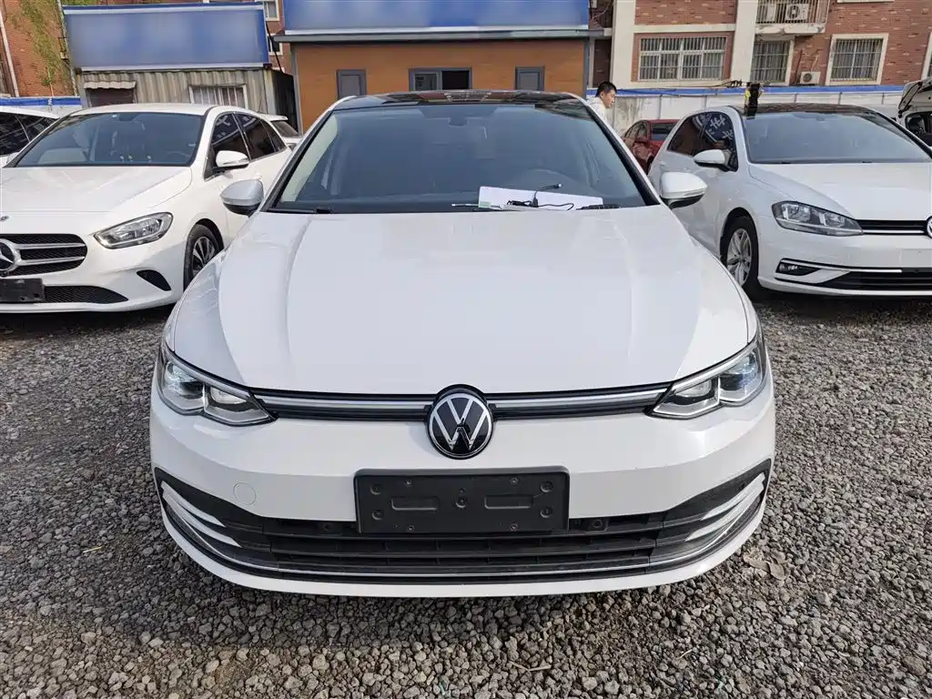 Volkswagen Golf 2021 200TSI DSG Pro фото 3