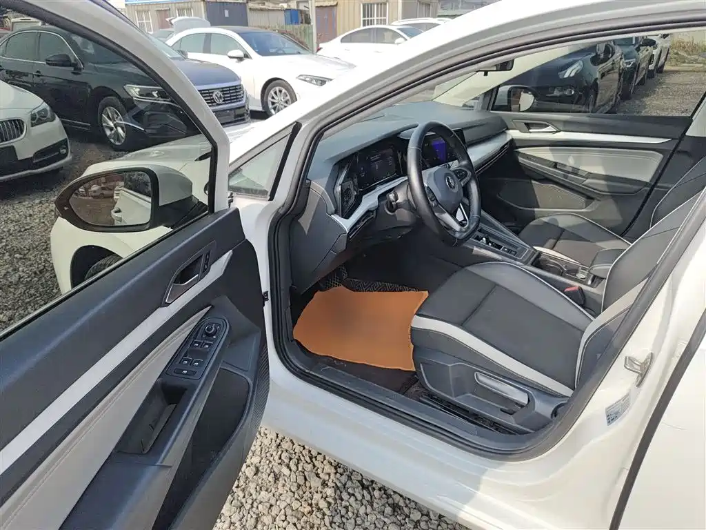 Volkswagen Golf 2021 200TSI DSG Pro фото 15
