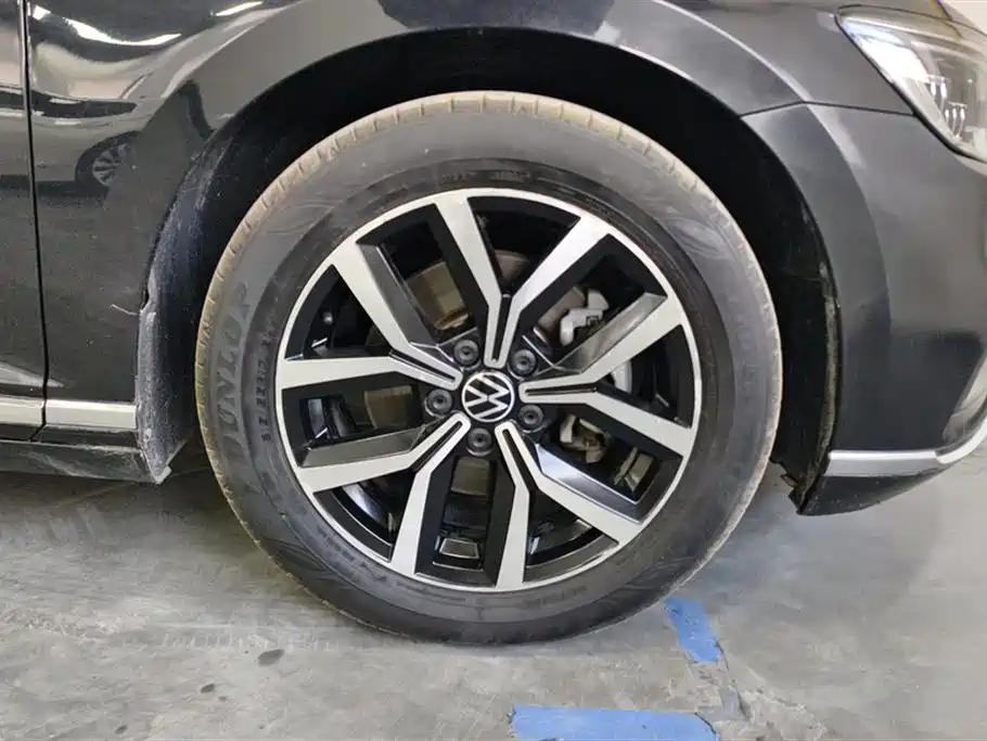 Volkswagen Magotan 2020 330TSI DSG Leading фото 6