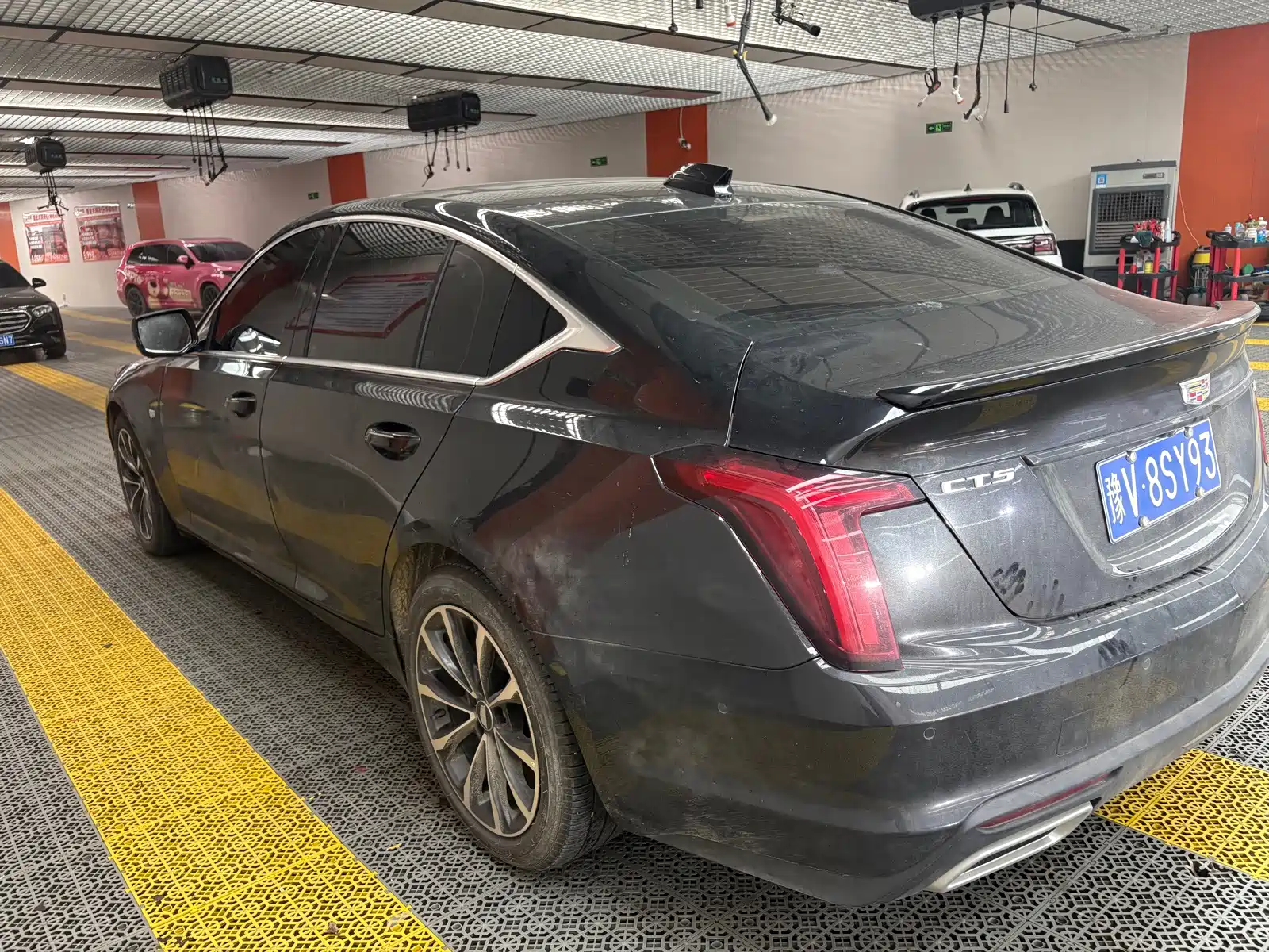 Фото 9 - Cadillac CT5
