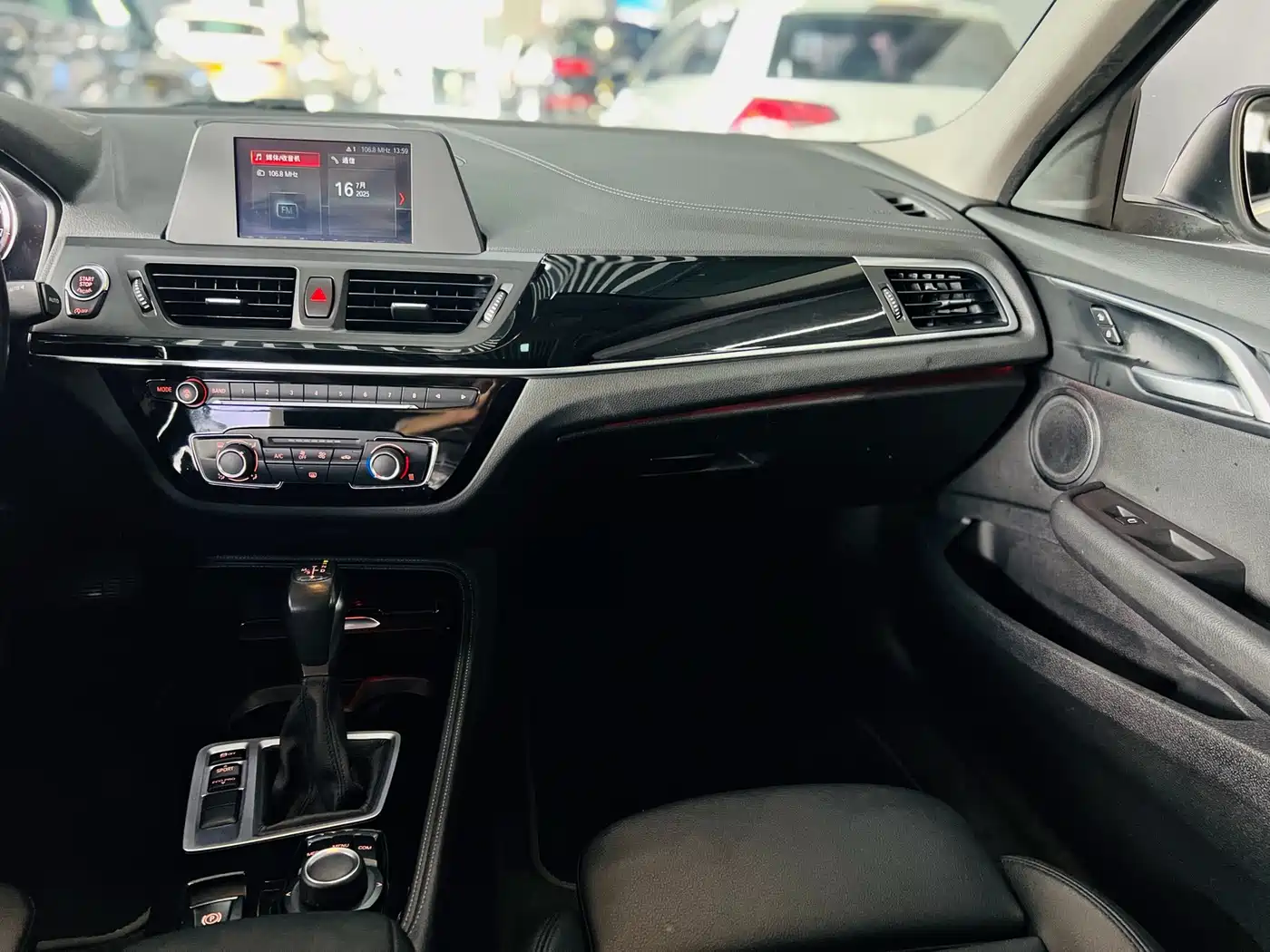 BMW 1 Series 2017 118i Sport фото 12