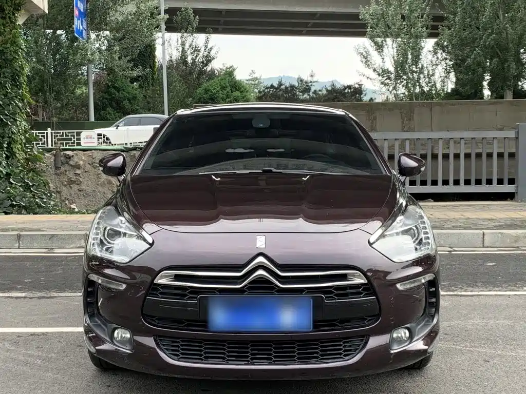 DS 5 2015 2014 1.6T Elegance THP160