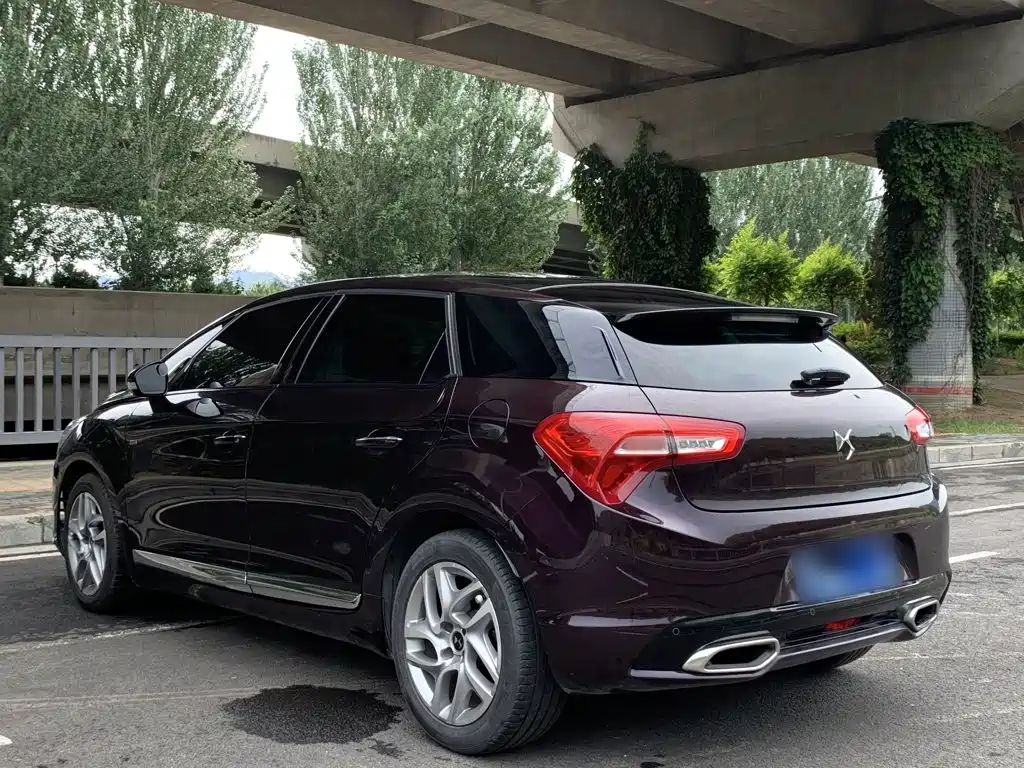 DS 5 2015 2014 1.6T Elegance THP160