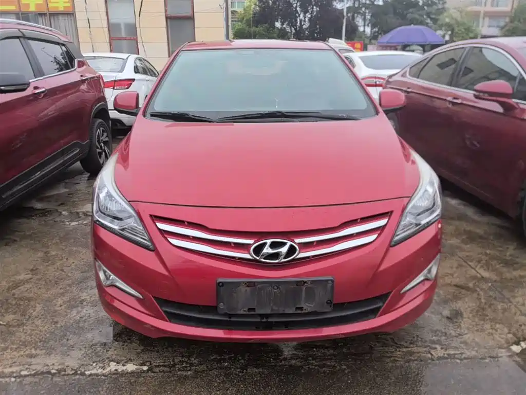 Hyundai Reina 2014 1.4L Manual GLX фото 3