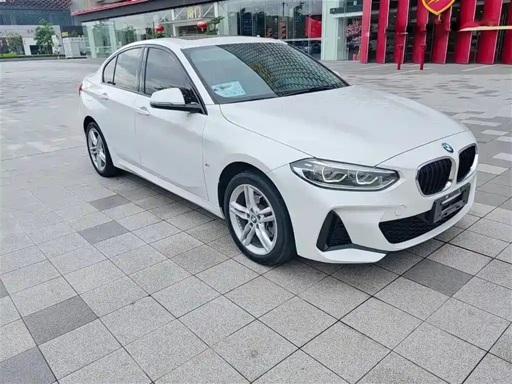 BMW 1 Series 2020 Model 120i M Sport Package фото 3