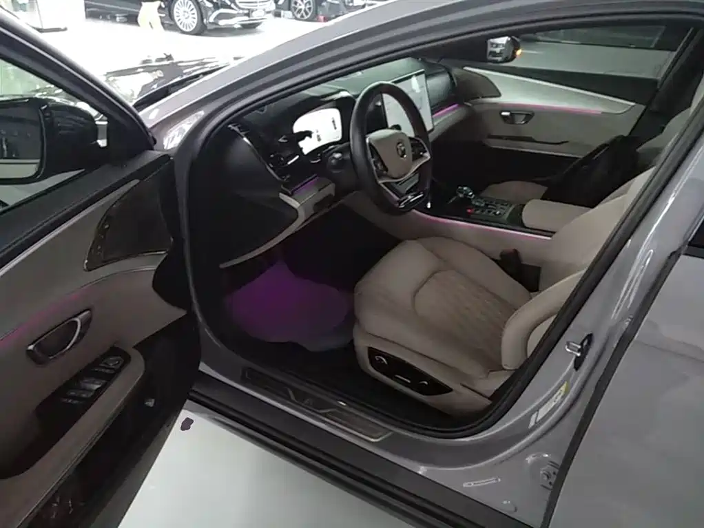 BYD Han 2025 DM-i 125KM Premium фото 16