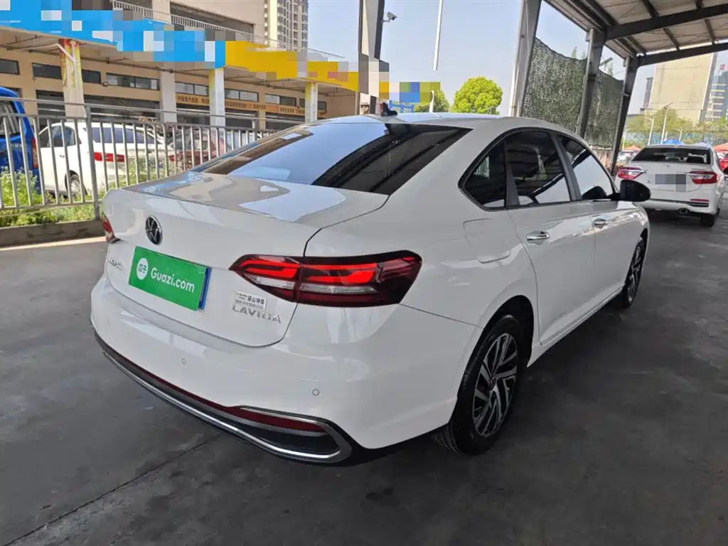 Volkswagen Lavida 2023 1.5L Auto Luxury Edition фото 7