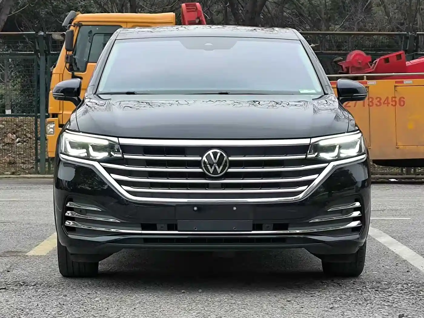 Volkswagen Viloran 2023 380TSI Premium Edition фото 2