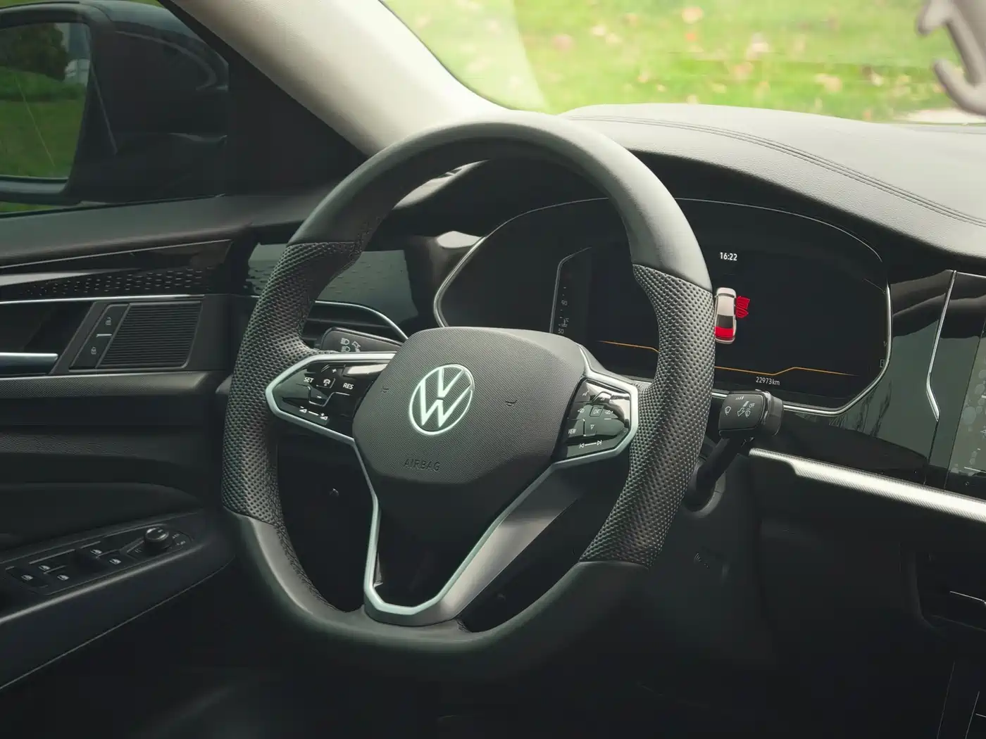 Volkswagen Passat 2024 Model 380TSI Starlight Elite фото 15