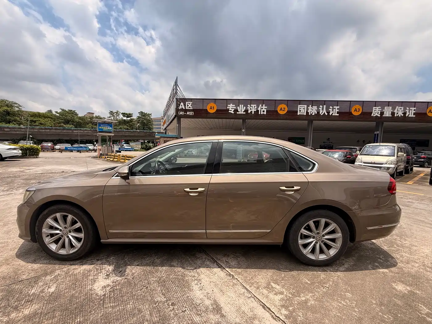 Volkswagen Passat 2017 330TSI DSG Prestige фото 11