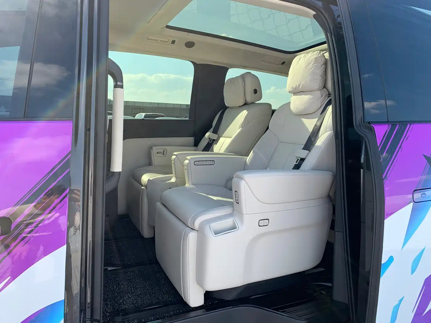 Li Auto MEGA 2025 2025 Model Home Family Special Edition