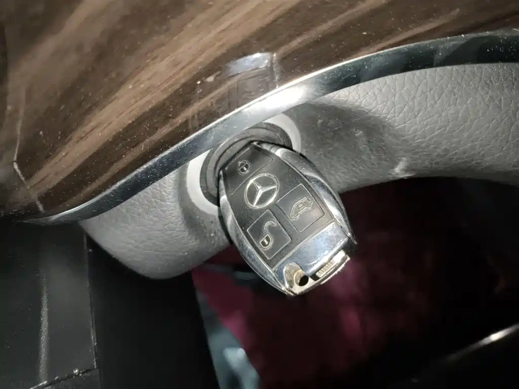Mercedes-Benz V-Class 2017 Model V 260 Pilot Edition фото 17