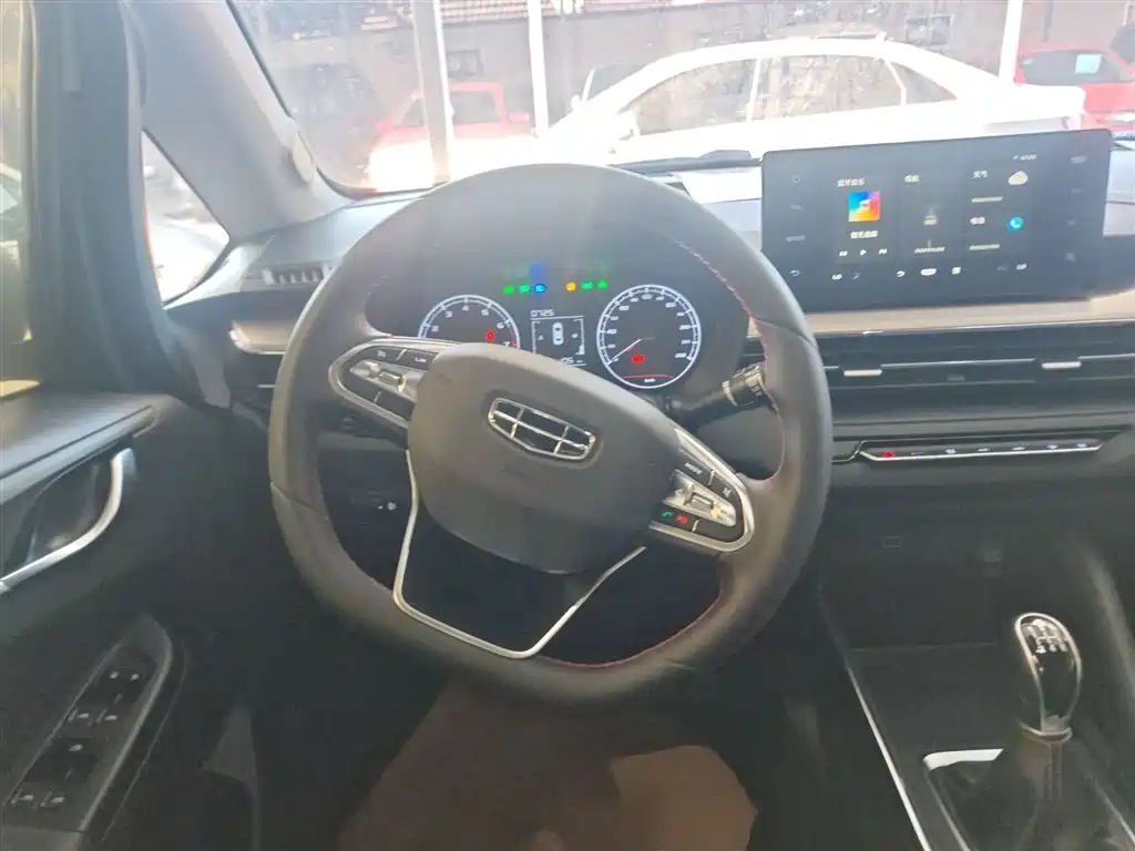 Photo 7 - Geely Vision X3