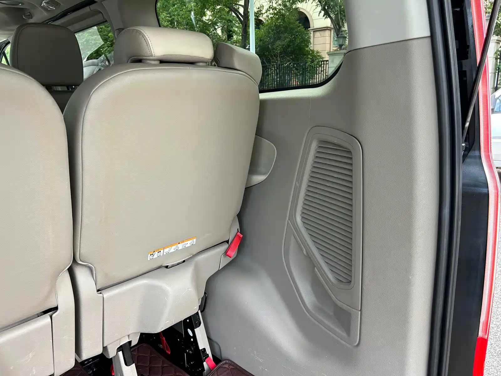 Photo 26 - Ford Tourneo