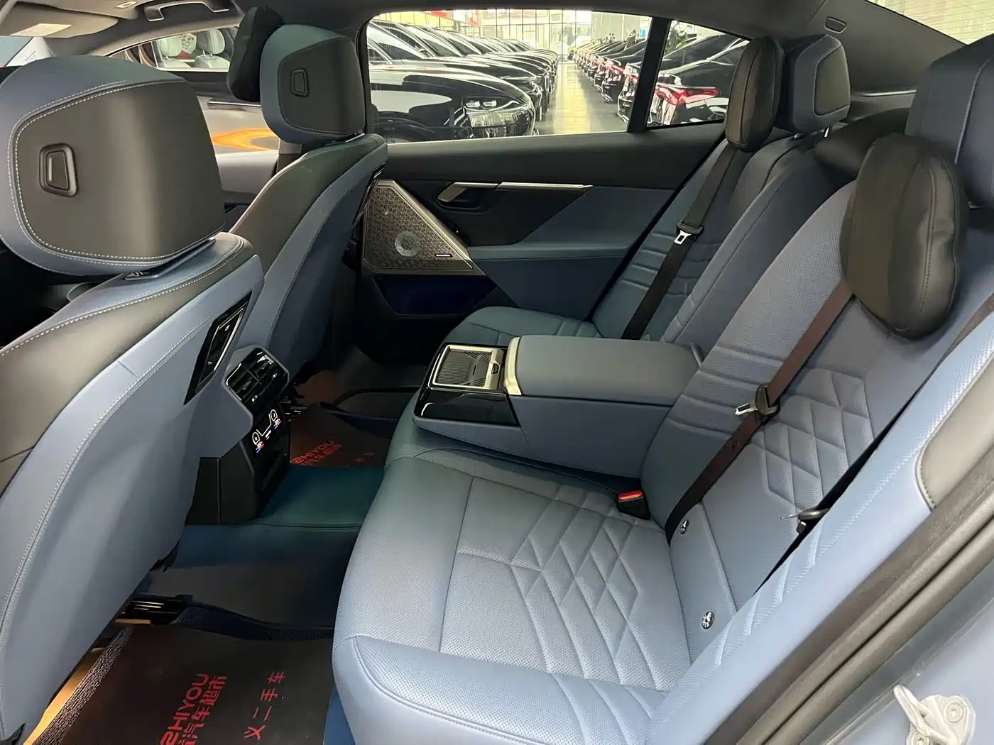 BMW 5 Series 2024 530Li Premium M Sport Package фото 10