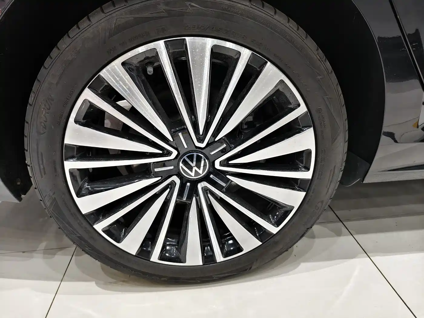 Volkswagen Passat 2020 Facelift 330TSI Luxury China VI фото 12