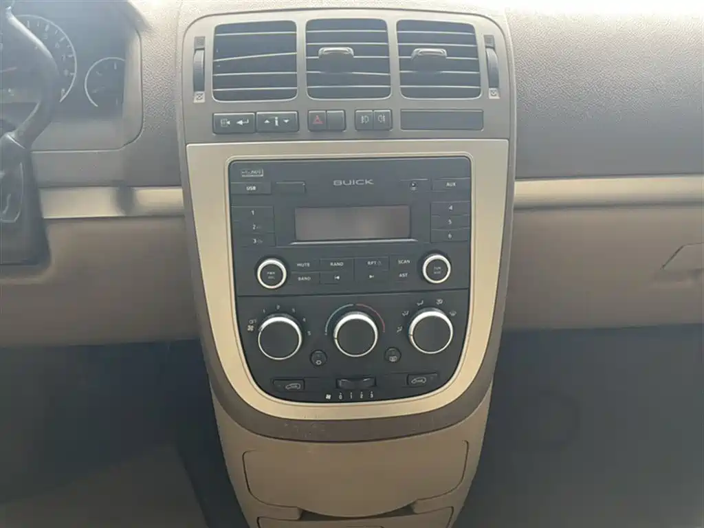 Buick GL8 2014 2.4L Classic Edition фото 15