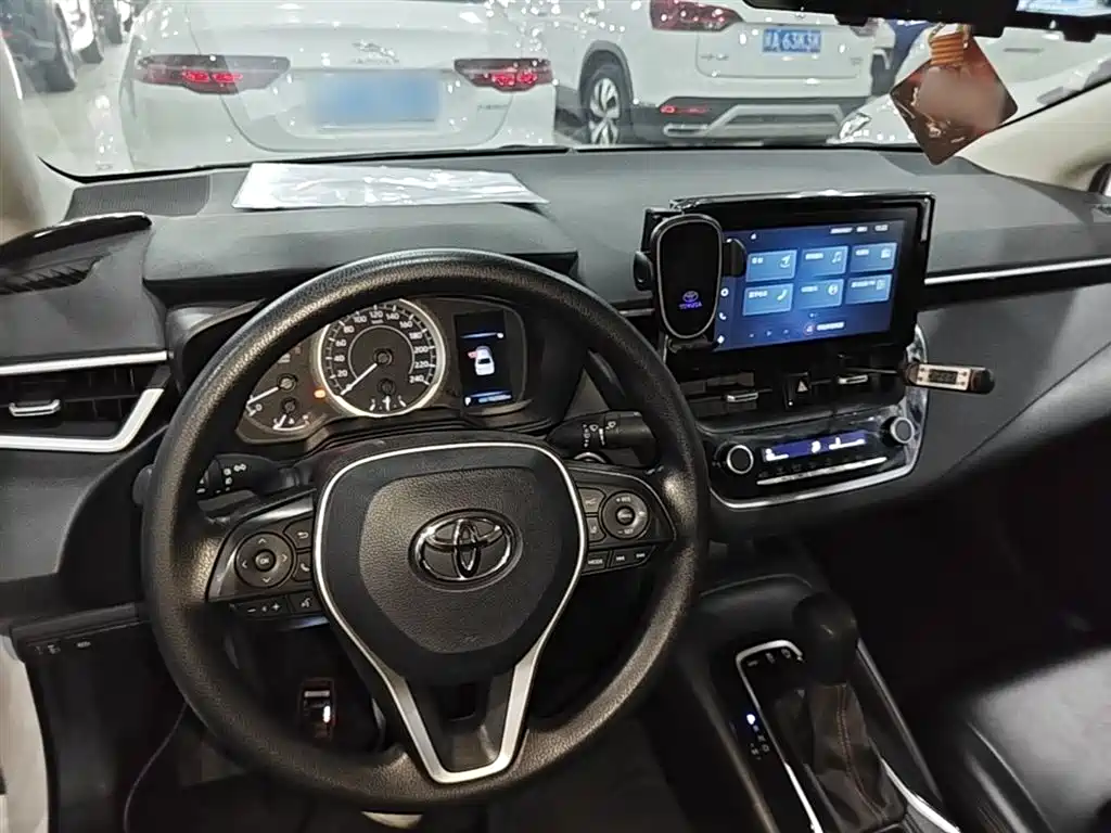 Toyota Corolla 2021 1.2T S-CVT Elite PLUS Edition фото 10