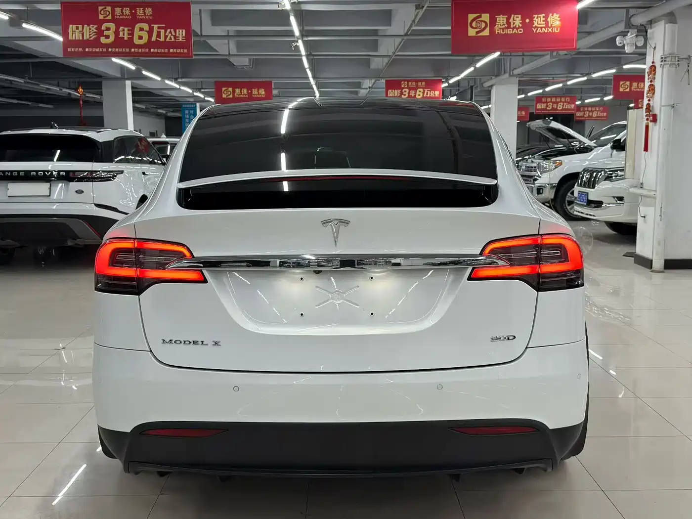TESLA MODEL X