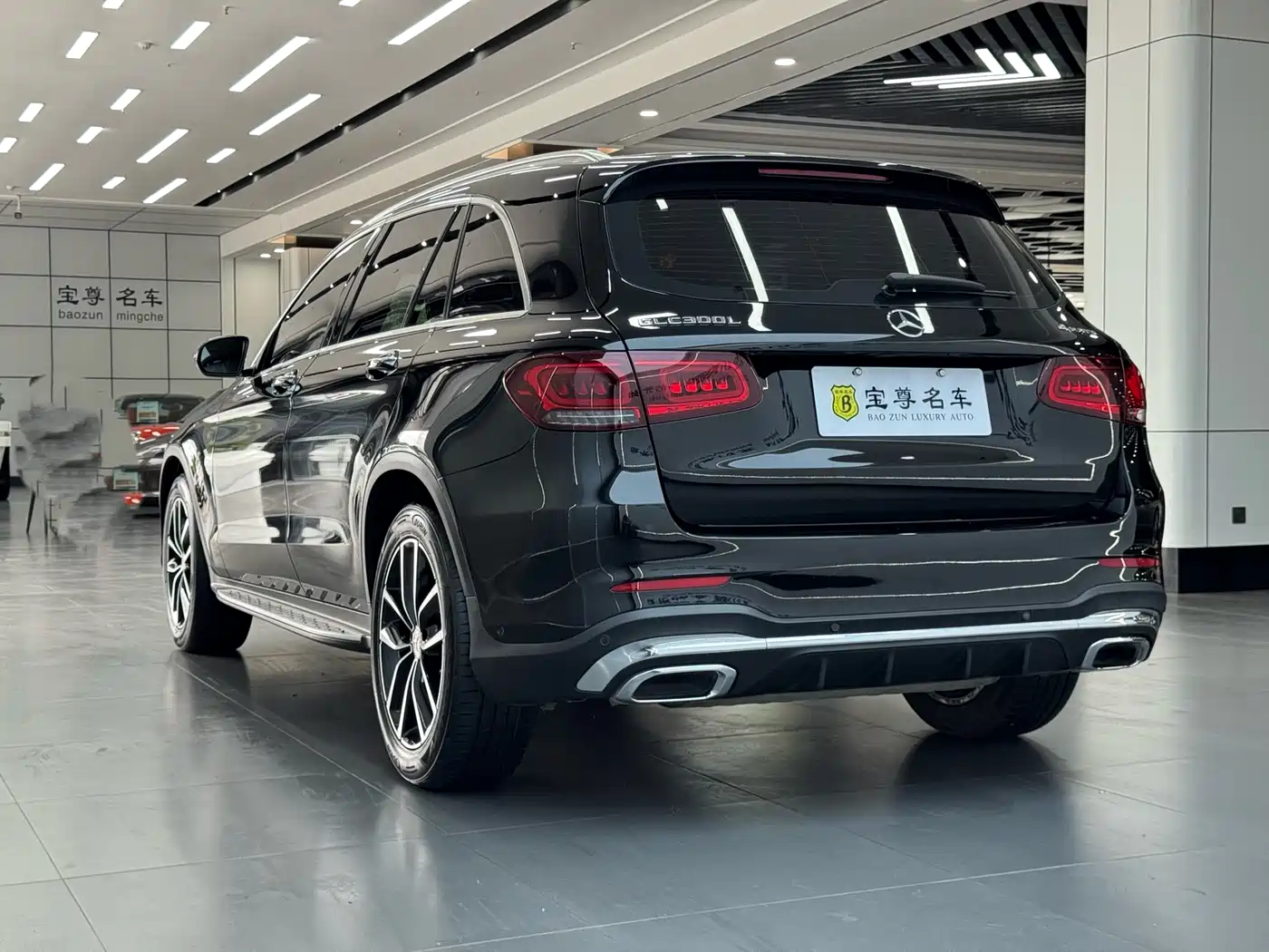 MERCEDES-BENZ GLC