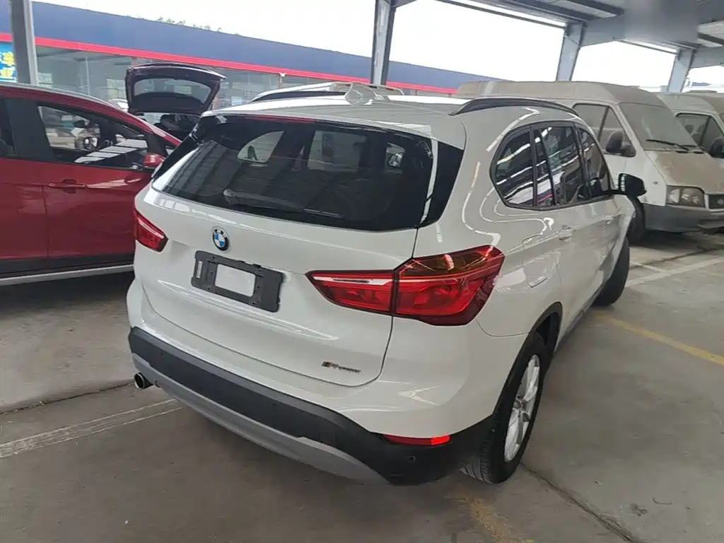 BMW X1 2016 sDrive18Li Fashion Model фото 7
