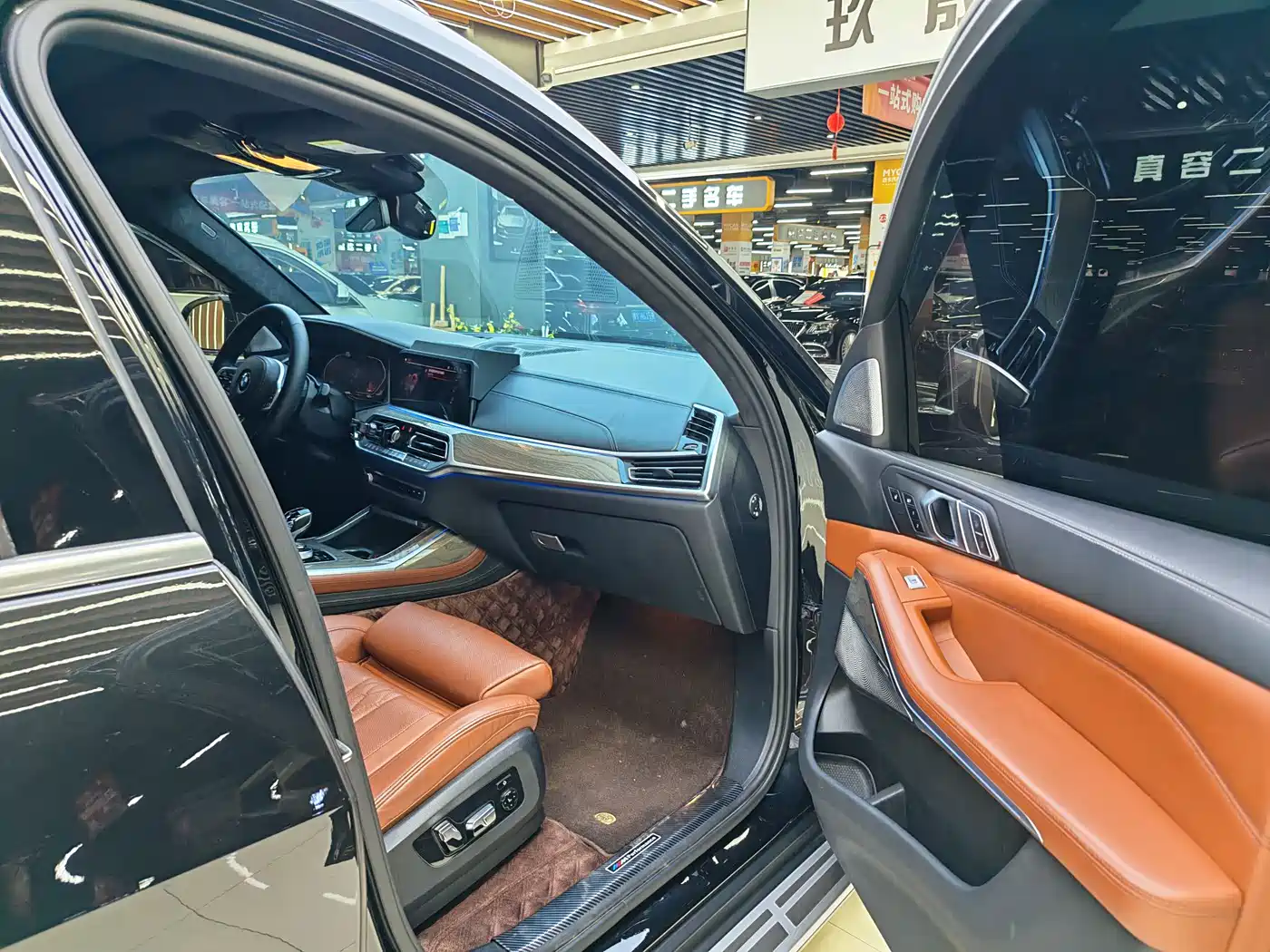BMW X7 2020 xDrive40i Executive M Sport Package фото 13