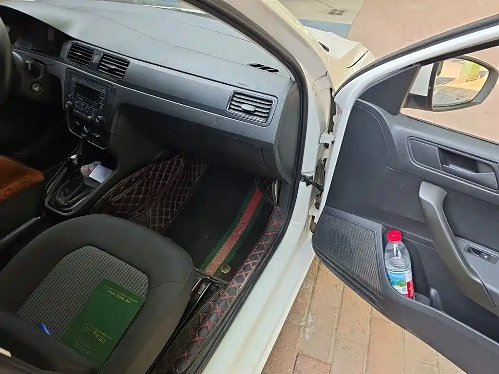Volkswagen Santana 2016 1.6L Automatic Trend Edition фото 19