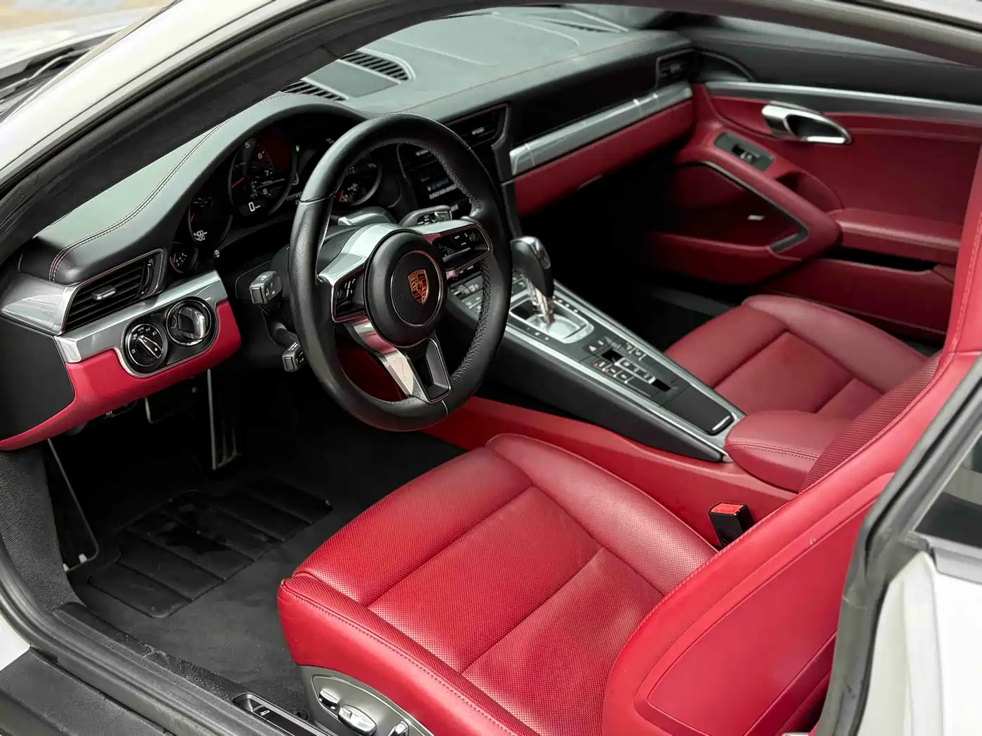 Porsche 911 2016 Carrera 3.0T фото 4