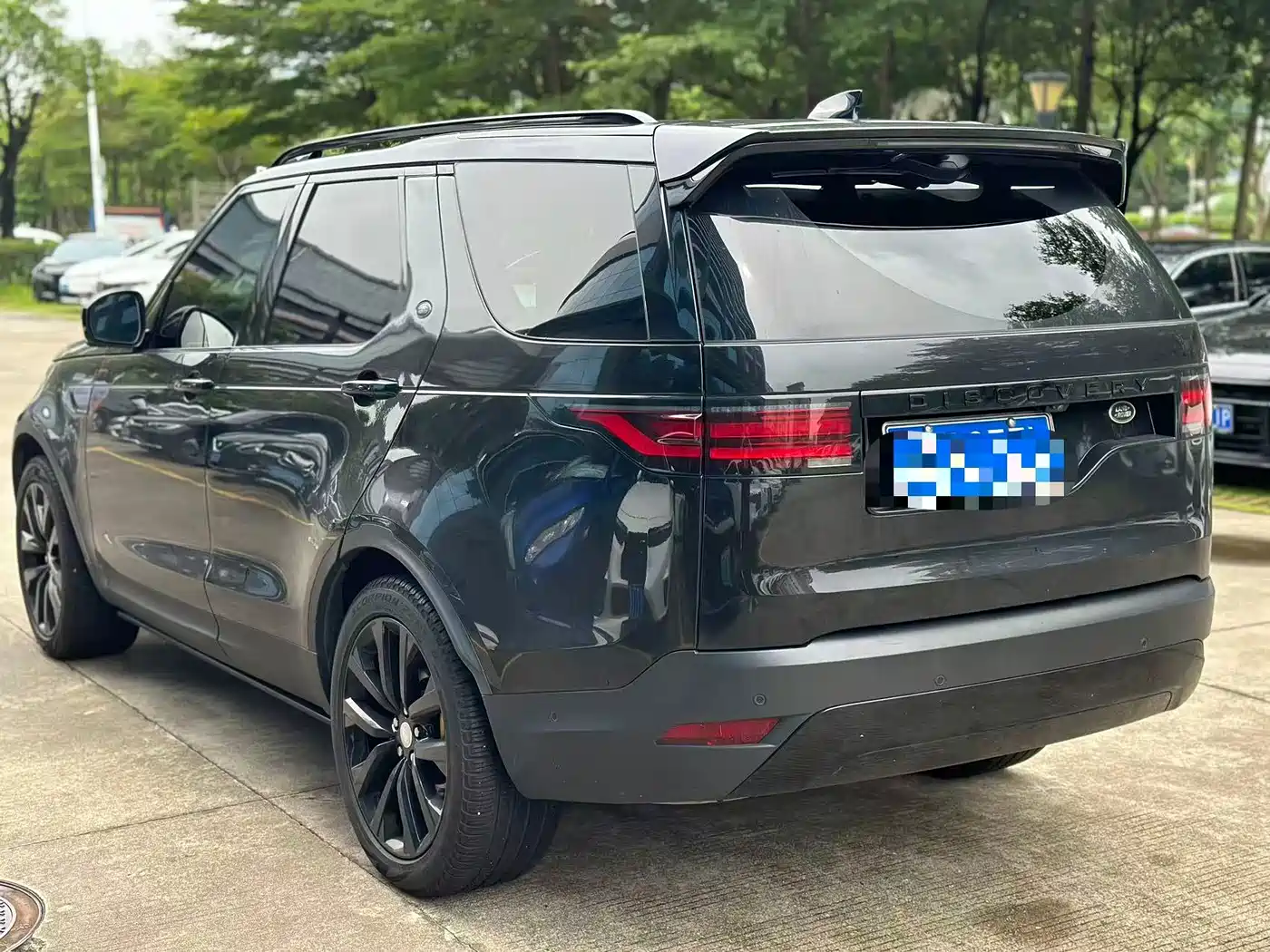 Photo 3 - Land Rover Discovery