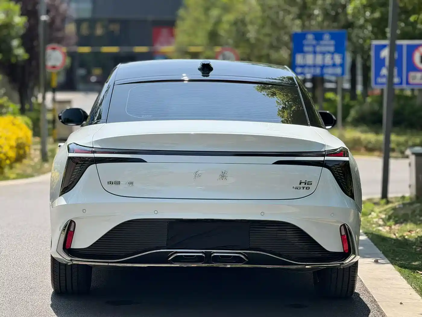 Hongqi H6 2024 Model 2.0T Elegance Edition фото 5