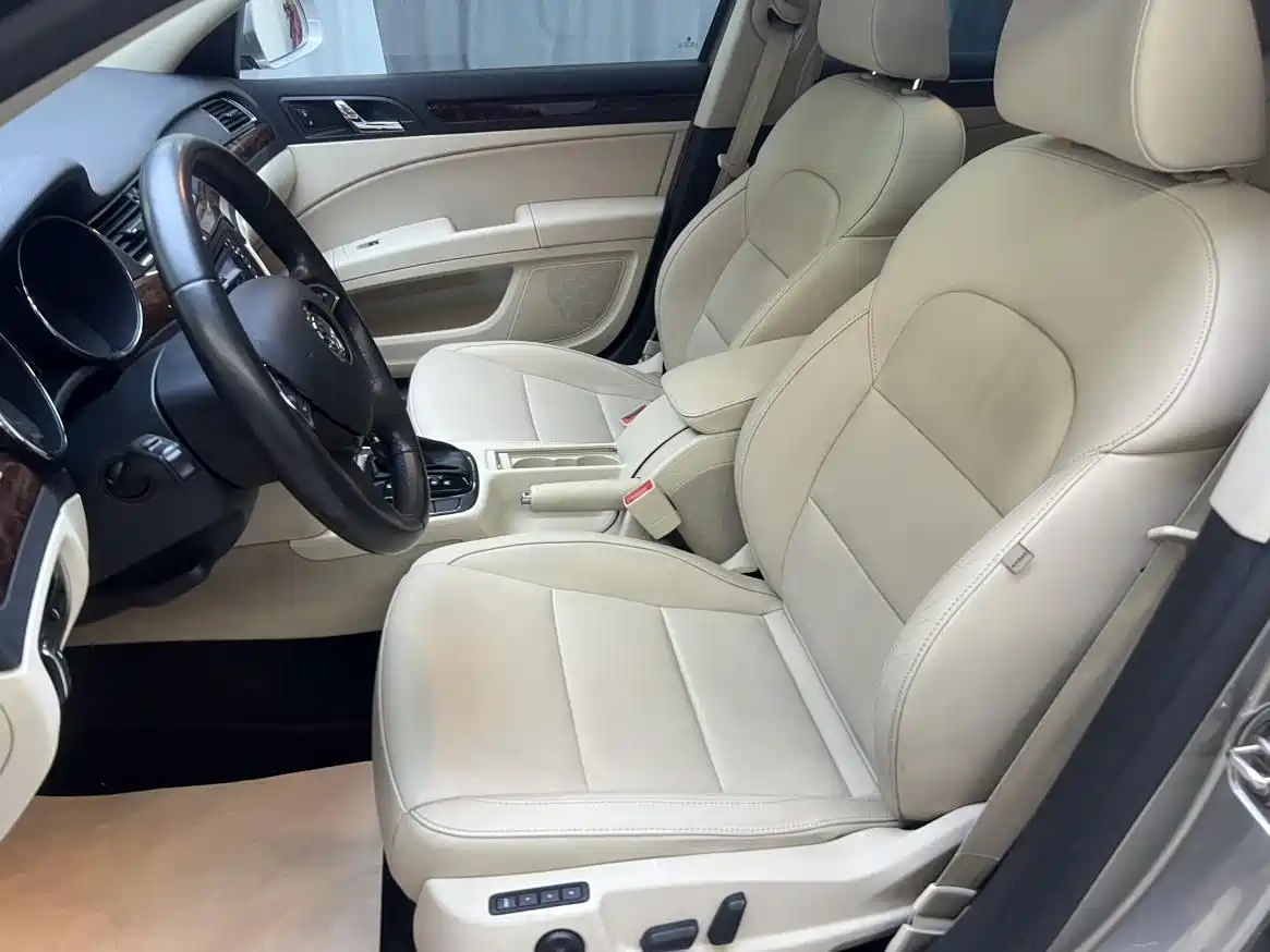 Škoda Superb 2014 2.0TSI Premium Edition фото 12