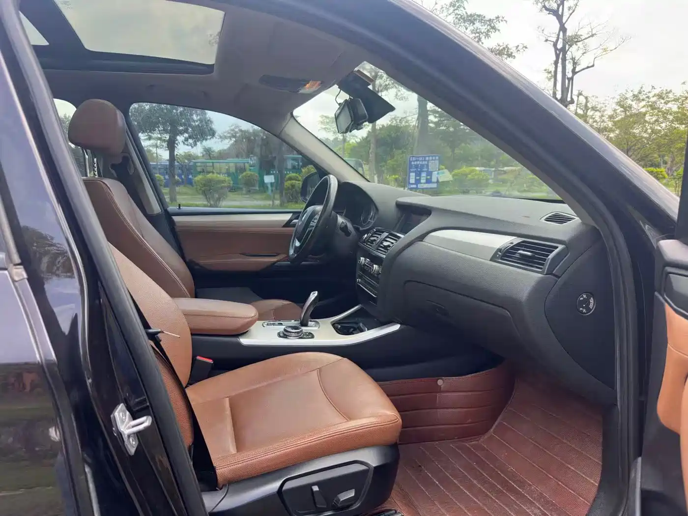 BMW X3 (Import) 2014 xDrive28i Leading Edition фото 5