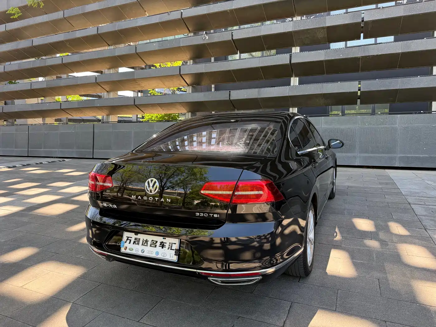 Volkswagen Magotan 2017 330TSI DSG Luxury фото 4