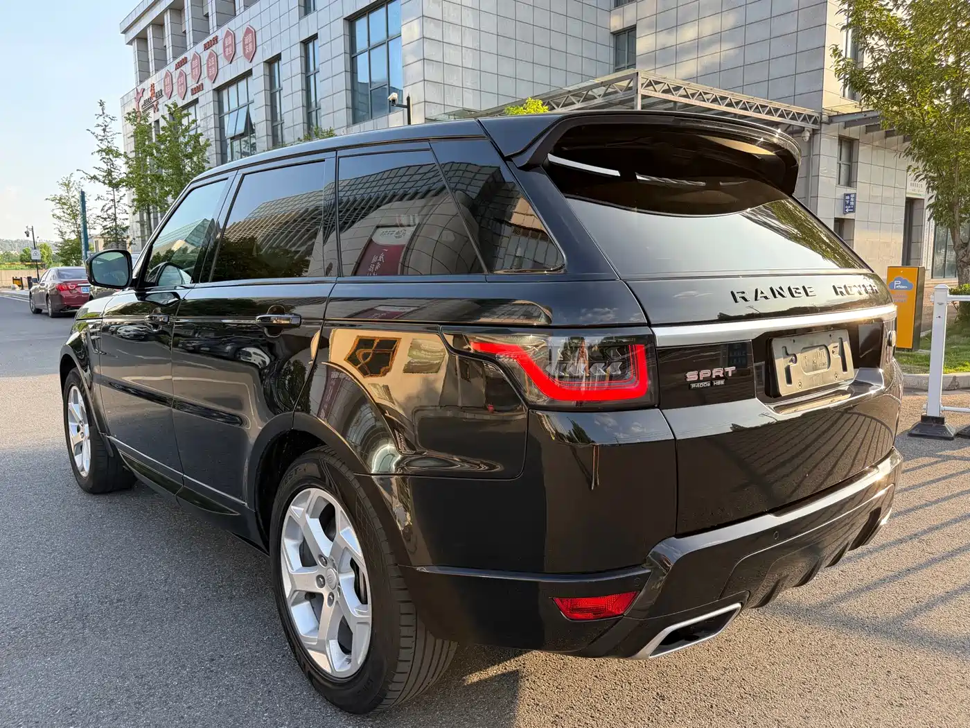 Land Rover Range Rover Sport PHEV 2019 2018 Model P400e