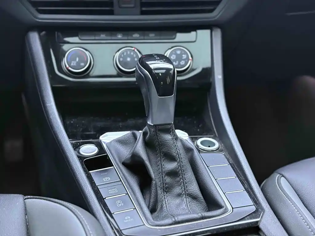 Volkswagen Sagitar 2020 280TSI DSG Luxury China VI 20