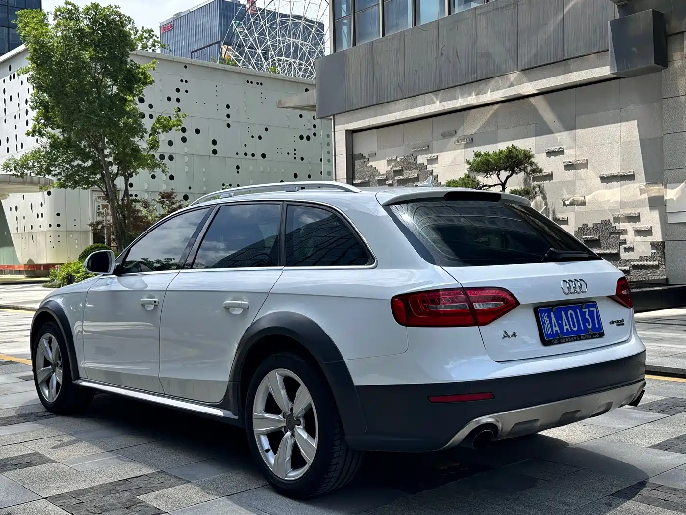 Audi A4 (Import) 2014 40 TFSI allroad quattro plus фото 6