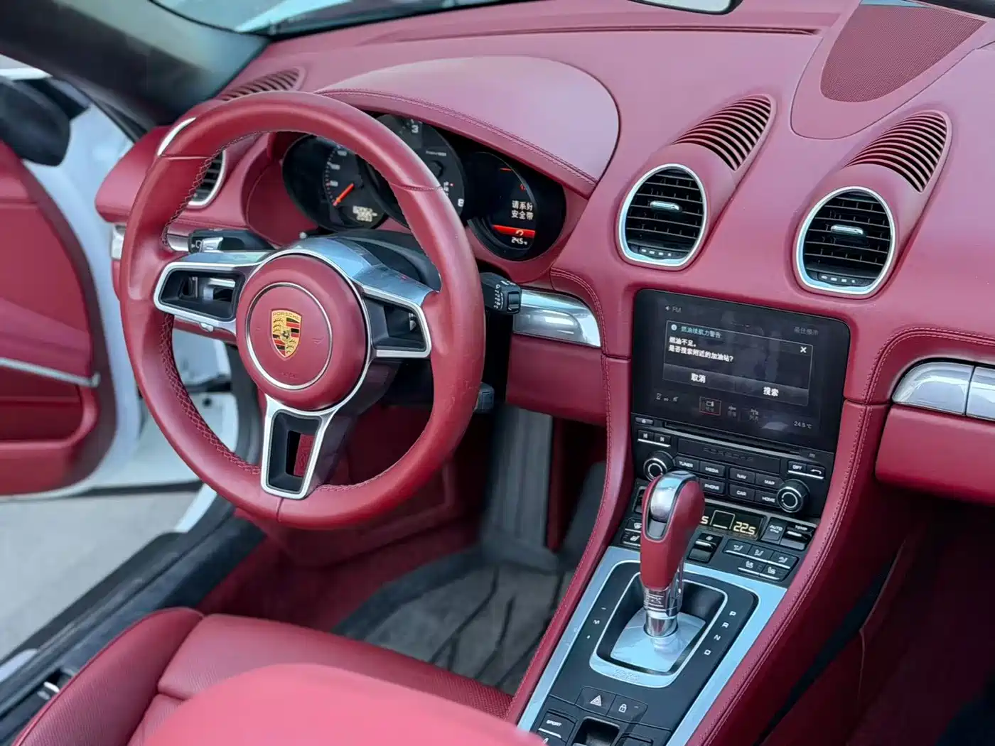 Photo 9 - Porsche 718