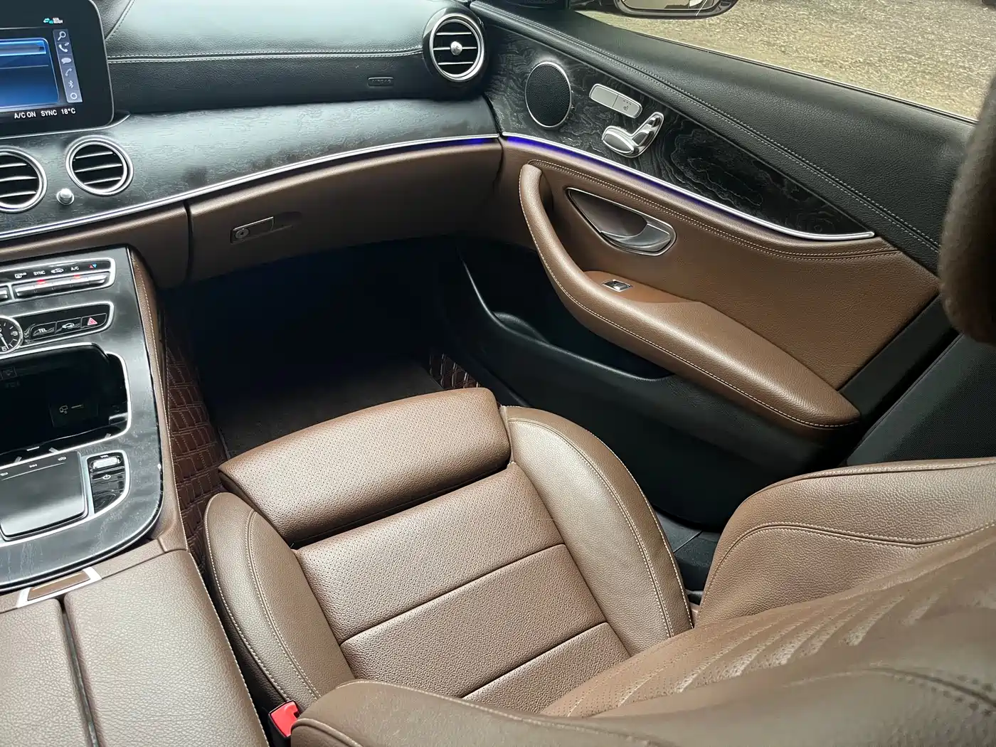 Mercedes-Benz E-Class 2019 E 200 L Sport 4MATIC фото 12