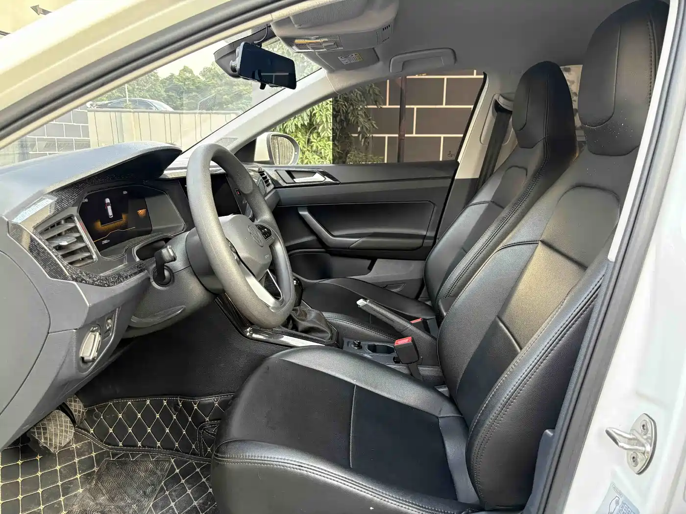 Volkswagen Lavida 2023 Xinrui 1.5L Auto Xinyi Edition фото 9