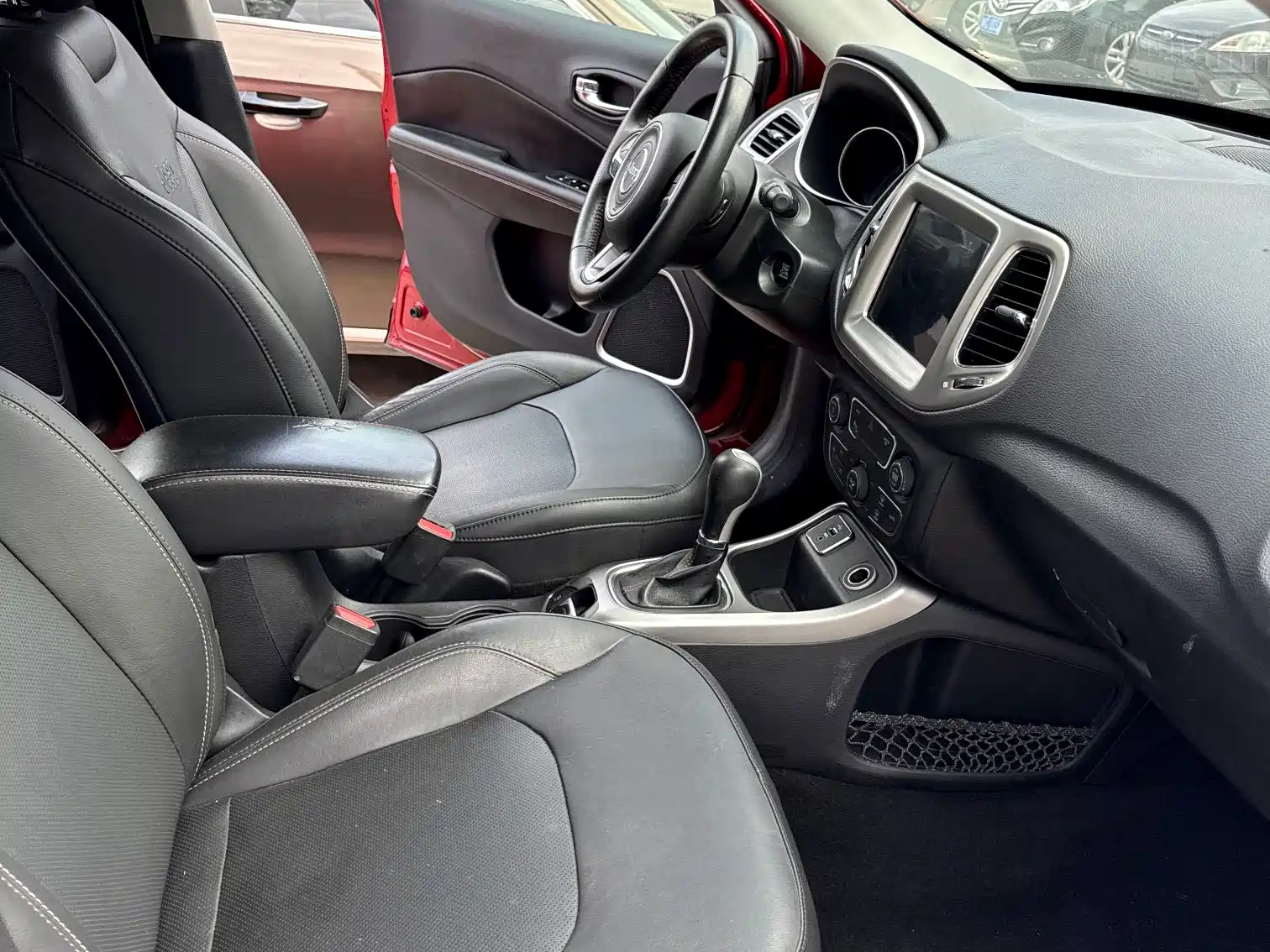 Фото 8 - Jeep Compass