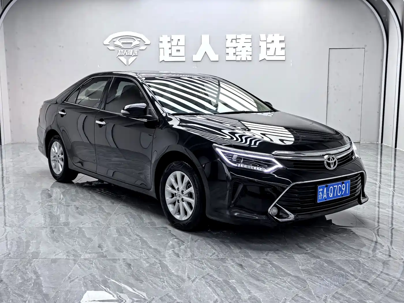 Toyota Camry 2016 2.0G 10th Anniversary Leading Edition фото 3