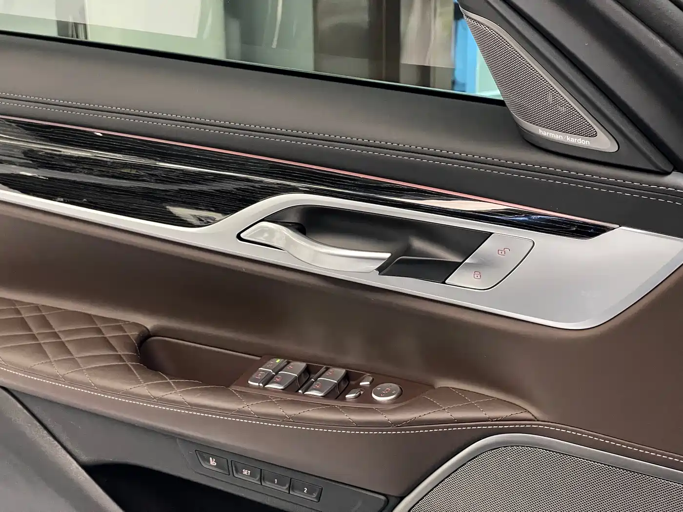 BMW 7 Series 2021 Model 740Li Leading M Sport Package фото 21