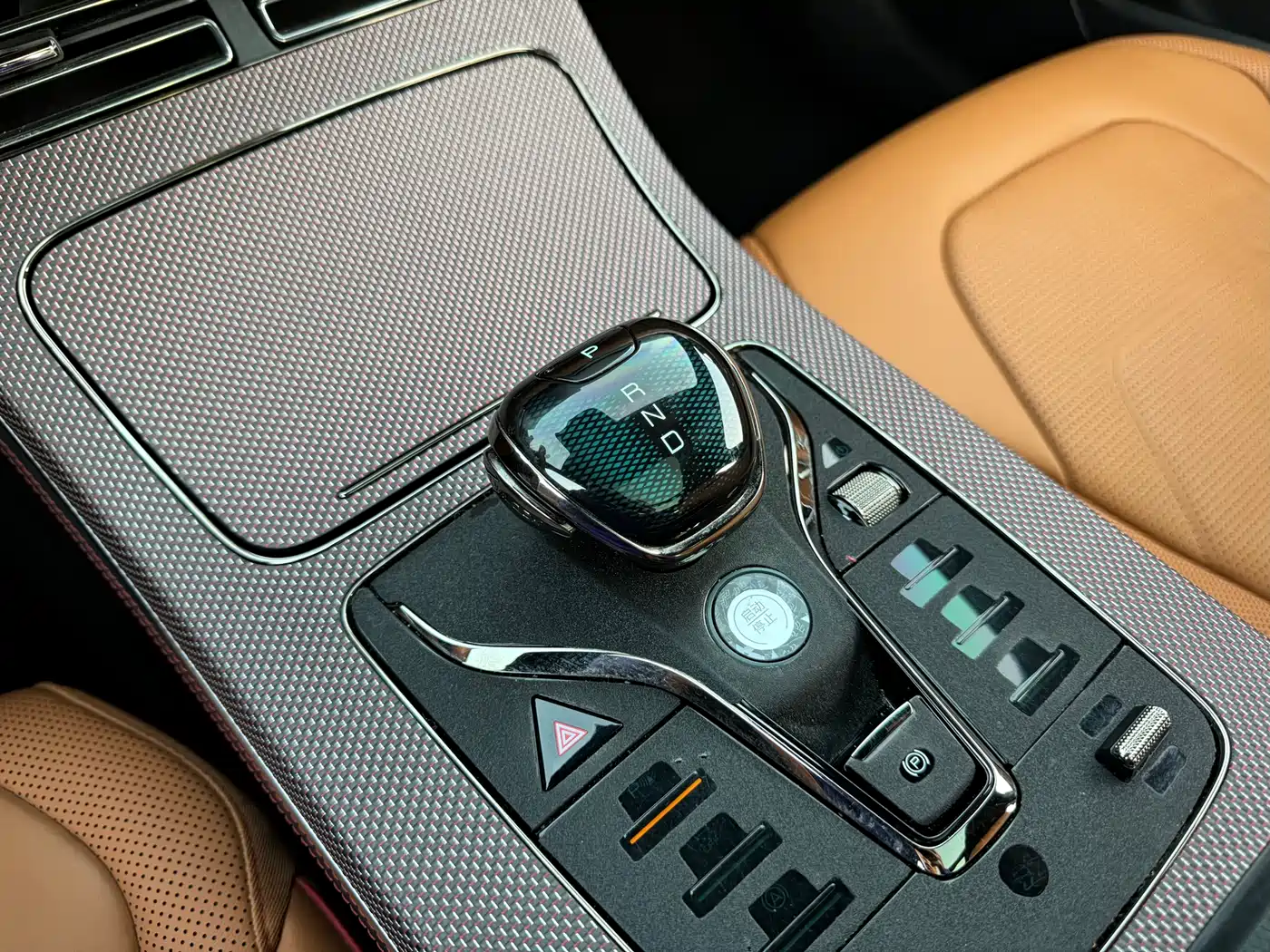 BYD Han 2022 DM-i 121KM Premium Edition фото 21