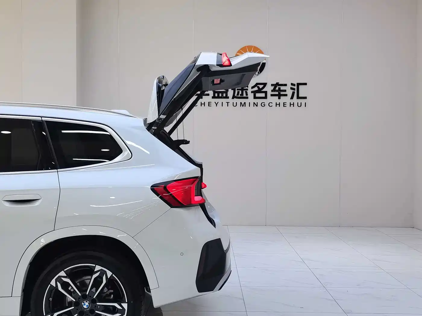 BMW X1 2023 sDrive25Li M Sport Package фото 11