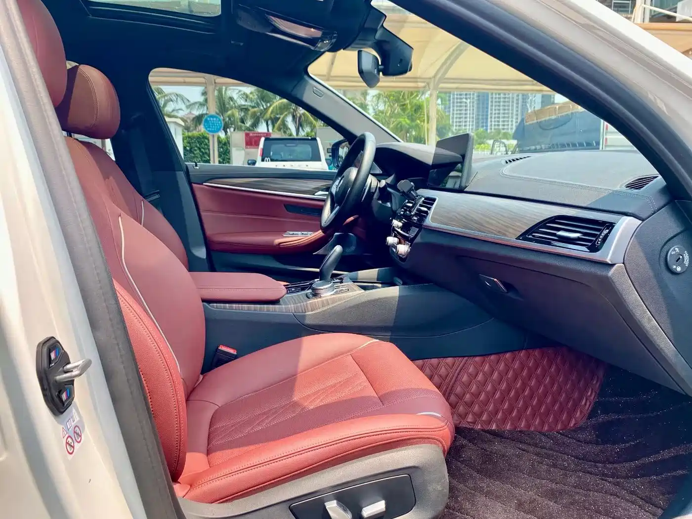 BMW 5 Series 2022 530Li Leading M Sport Package фото 7