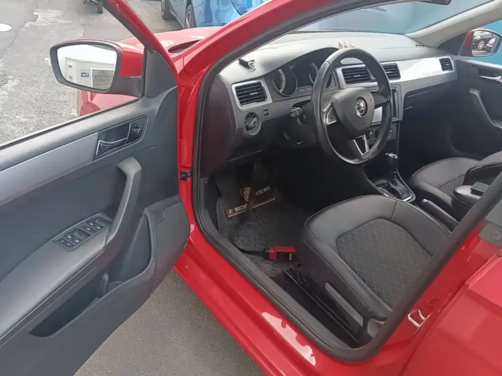 Škoda Skoda Rapid Spaceback 2019 2019 Facelift 1.5L Automatic Comfort Version China V