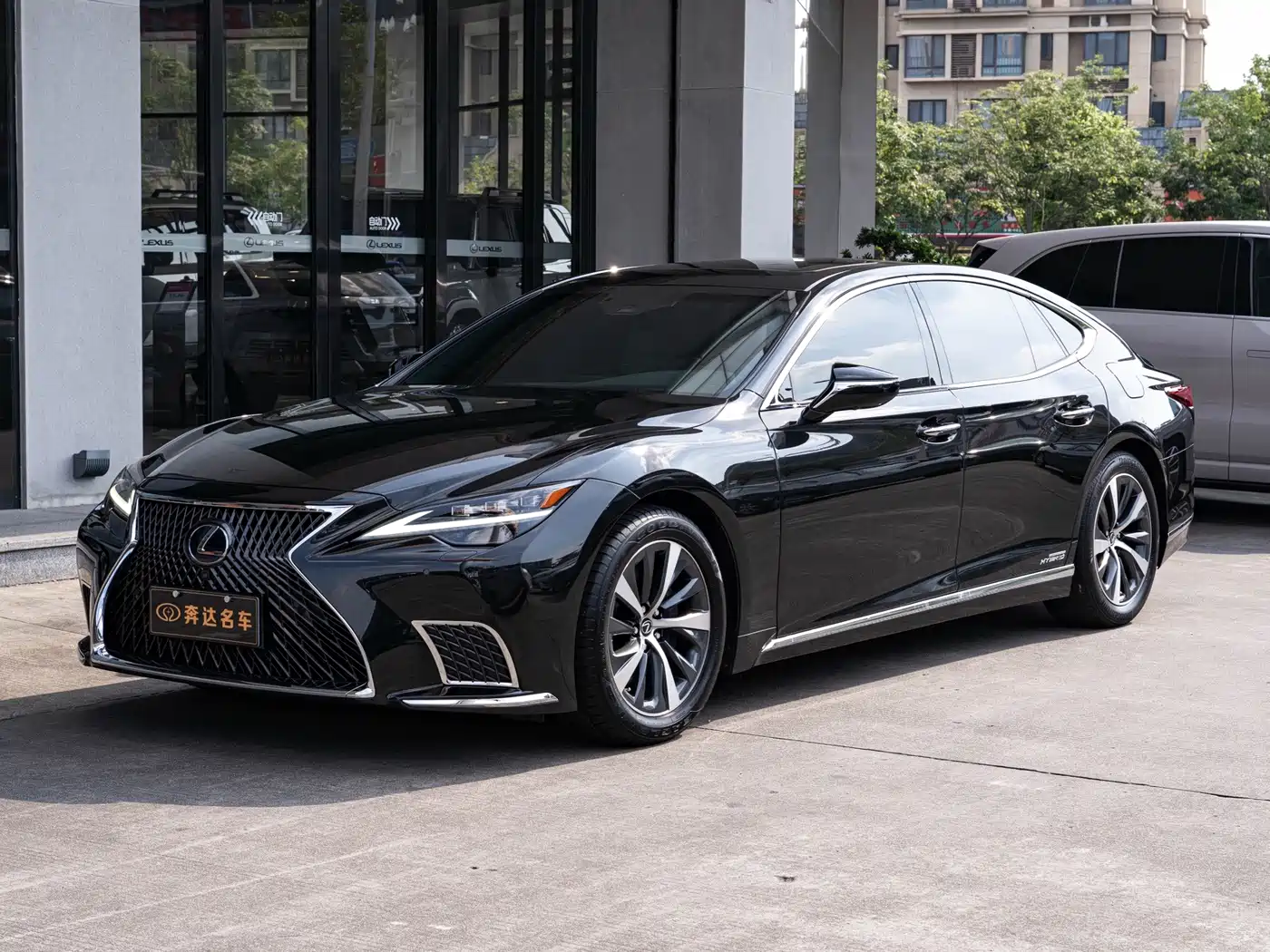 2023 Lexus LS