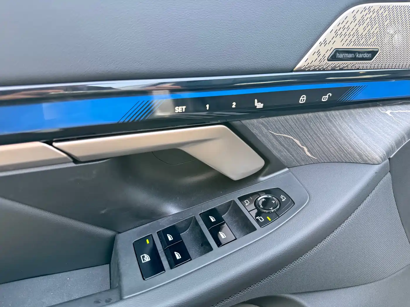 BMW i5 2026 2025 eDrive 35L Luxury Package