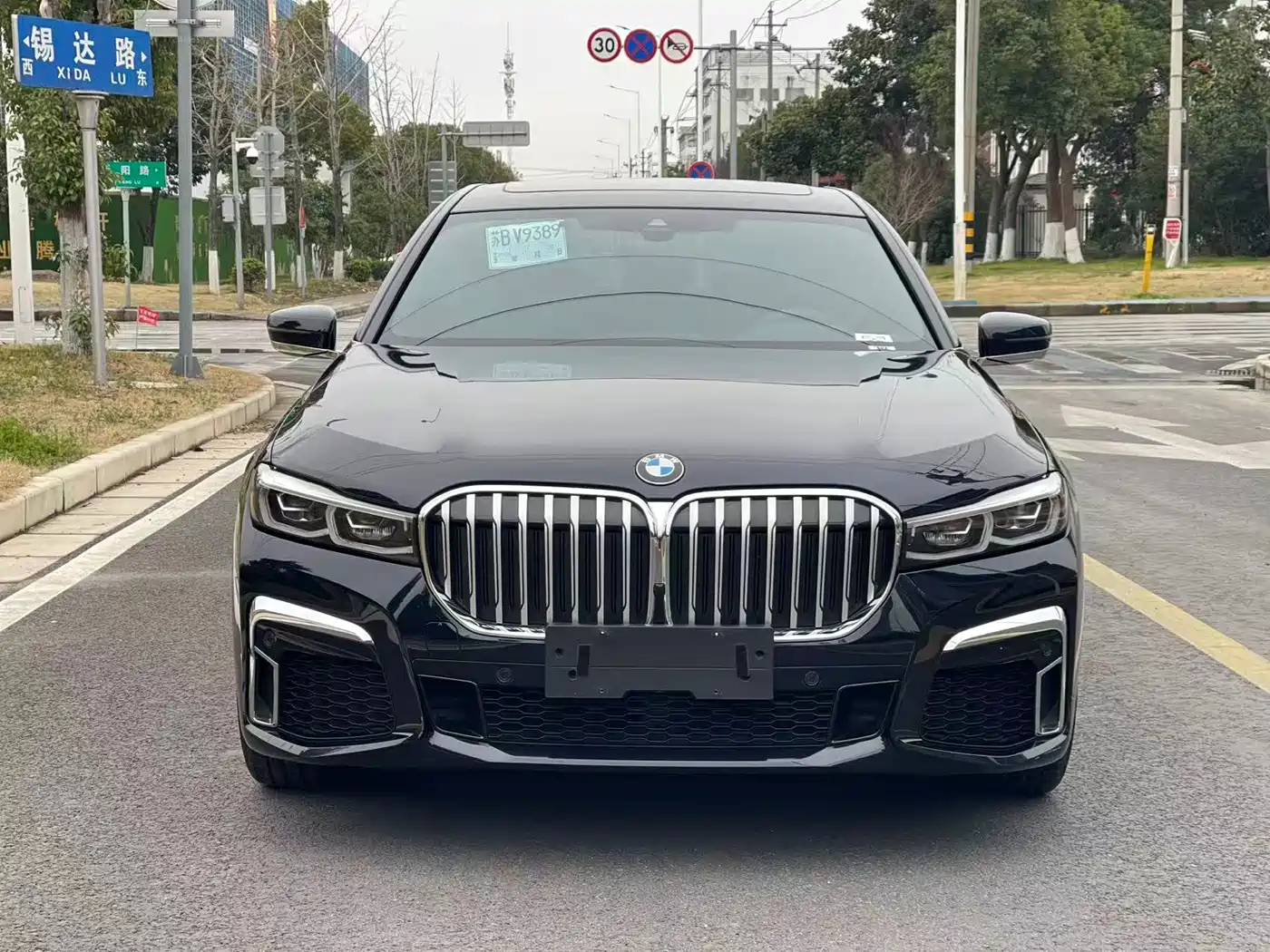 BMW 7 Series 2019 730Li M Sport Package фото 2